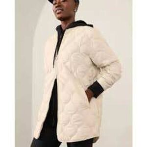 Athleta Alight Quilted‎ Puffer Jacket in Ivory Size Large